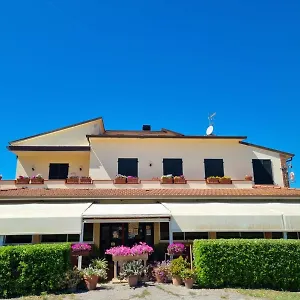 https://i-fiori-del-feo.it-tuscanyhotel.com
